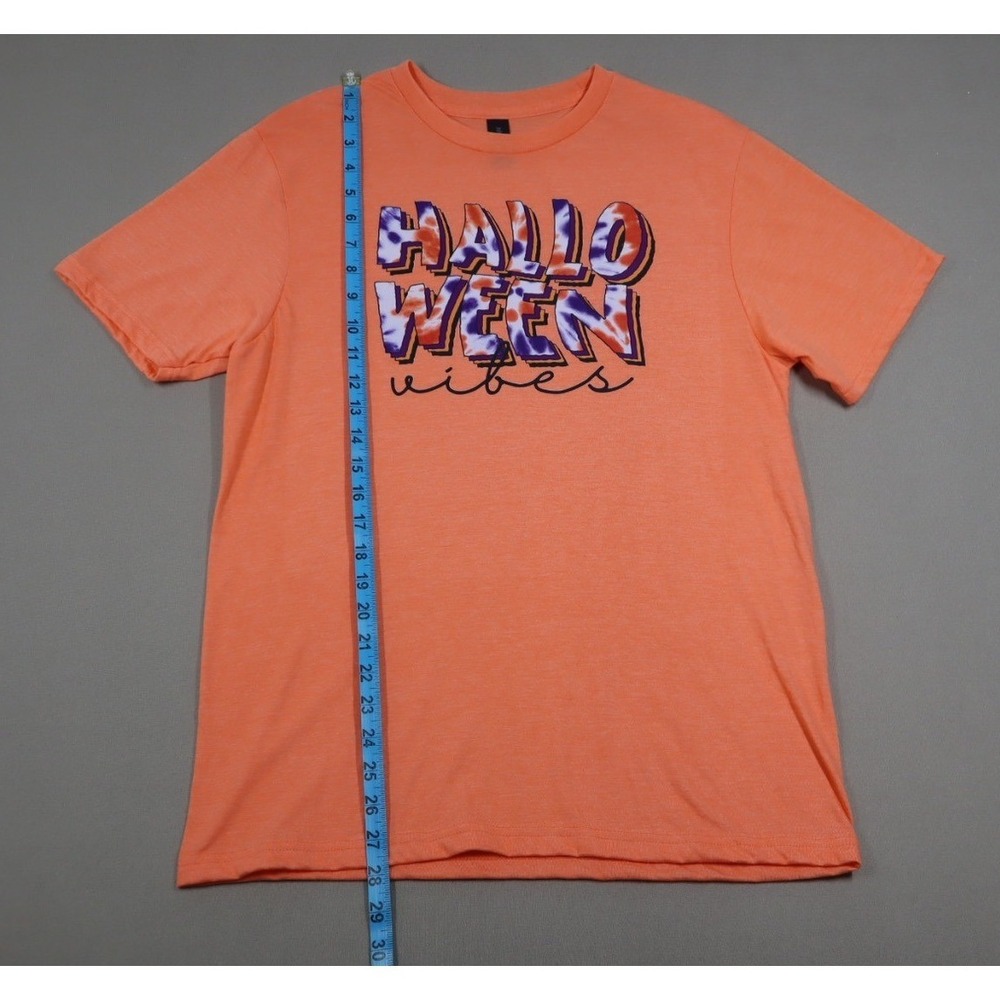 Women's Halloween Vibes Grapic Tee - Size‎ M - Picture 3 of 6